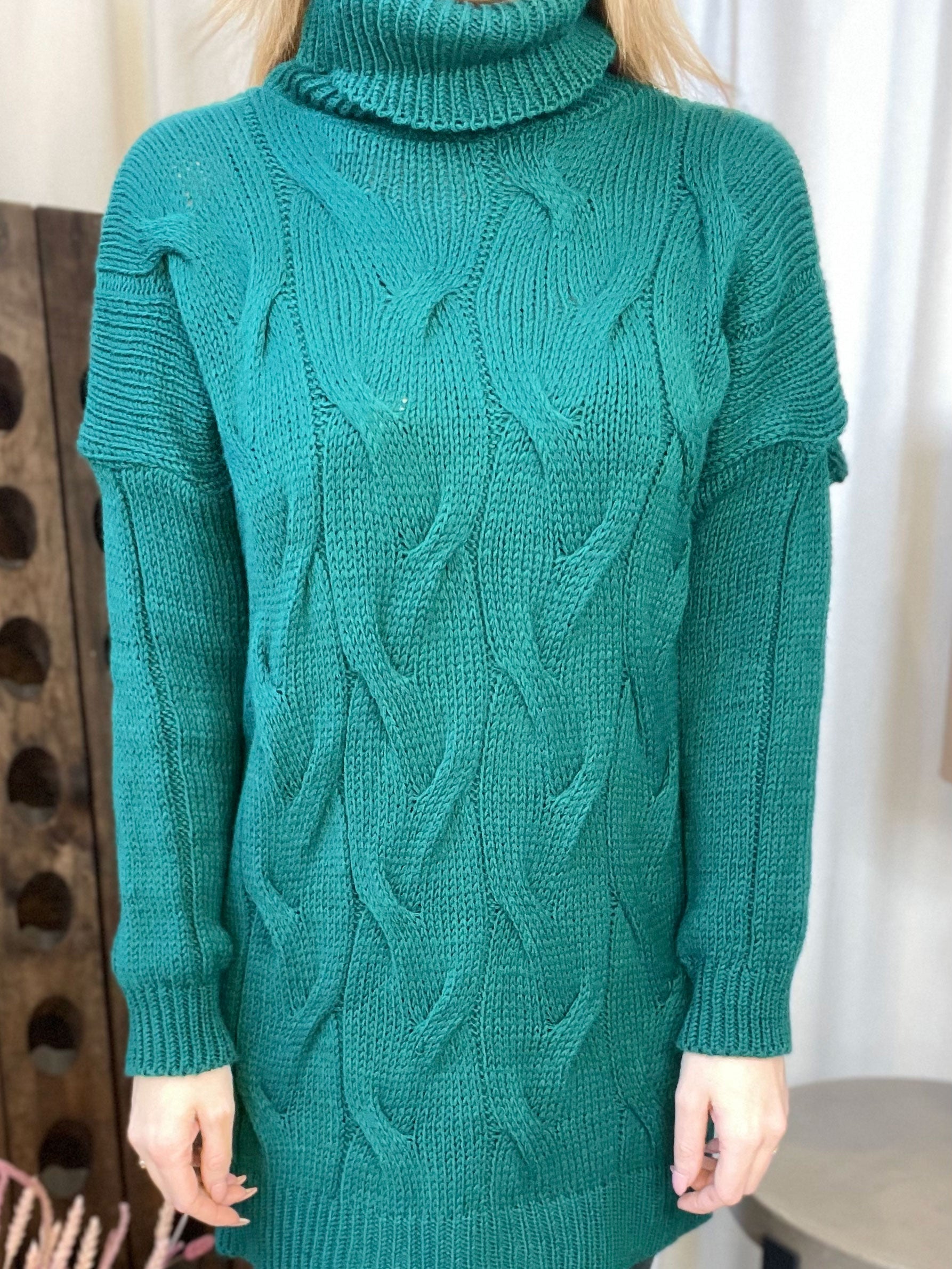 Masina - Stickad klänning med turtleneck